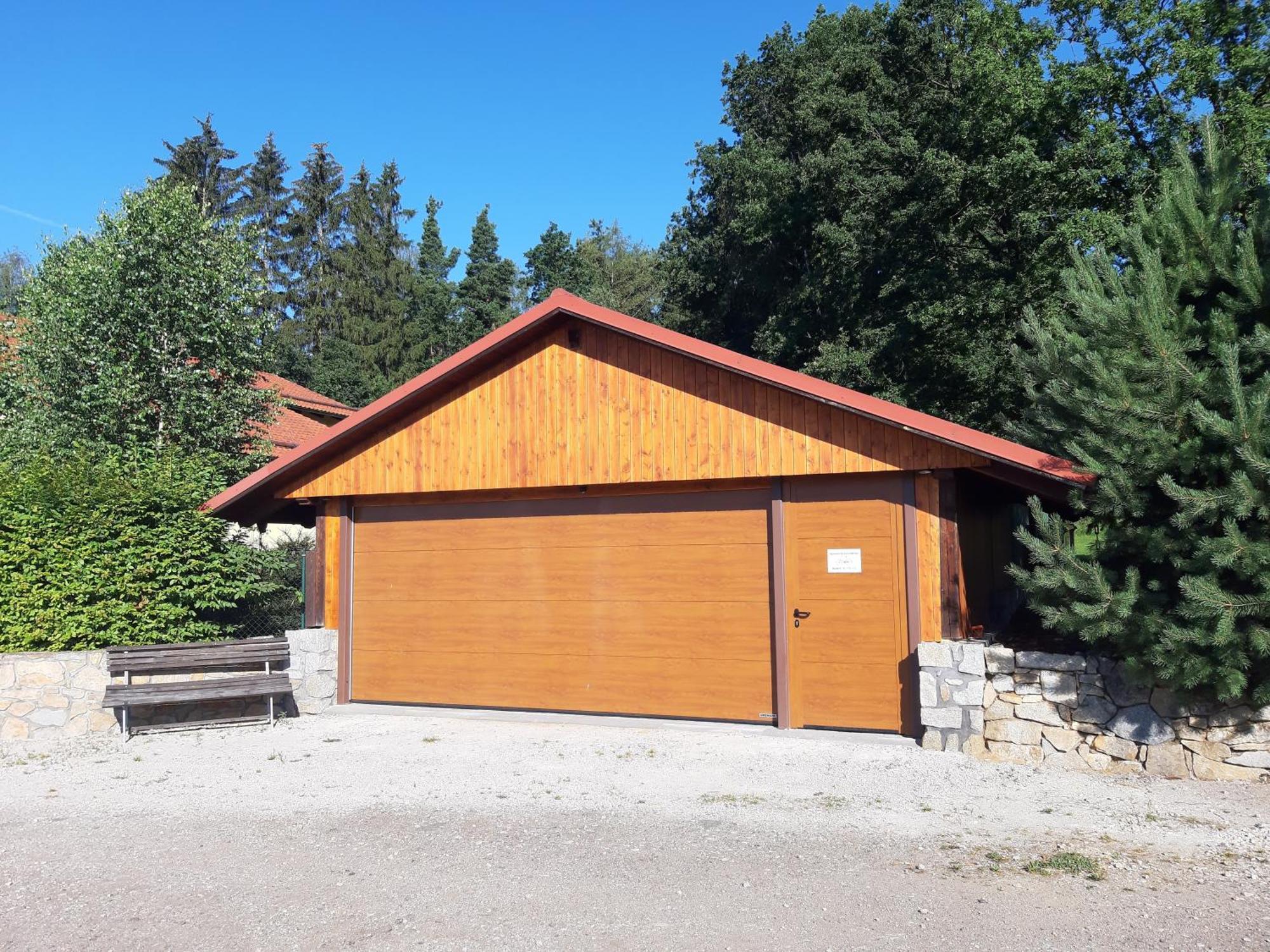 Apartmany Pod Lesem II Rodvinov Luaran gambar