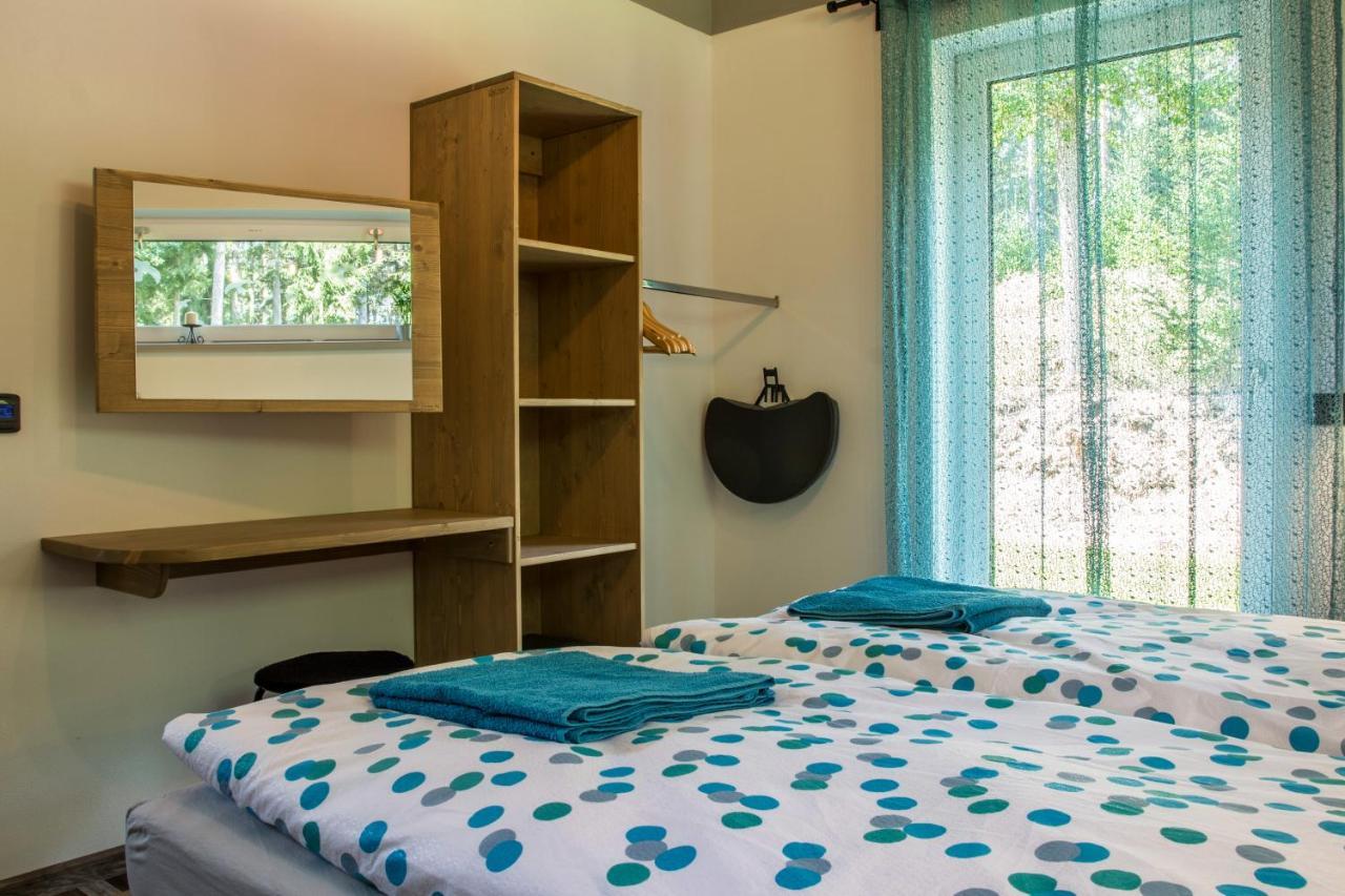 Apartmany Pod Lesem II Rodvinov Luaran gambar